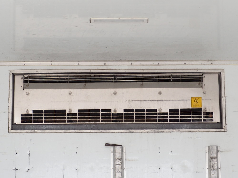 いすゞ フォワード 冷凍バン 中型 TKG-FRR90S2 年式 H27[写真16]