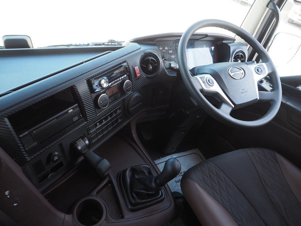 日野 プロフィア ウイング車 大型 2DG-FW1AHG 年式 R1[写真37]