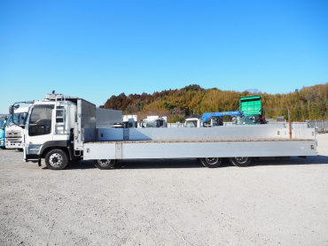 いすゞ ギガ 平ボディ 大型 QKG-CYJ77A 年式 H27[写真16]