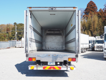 いすゞ フォワード 冷凍バン 中型 TKG-FRR90S2 年式 H27 [写真16]