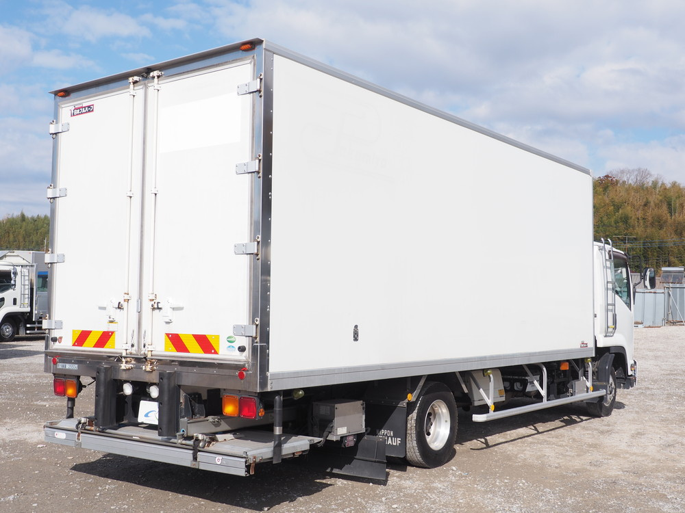 いすゞ フォワード 冷凍バン 中型 TKG-FRR90T2 年式 H29[写真04]