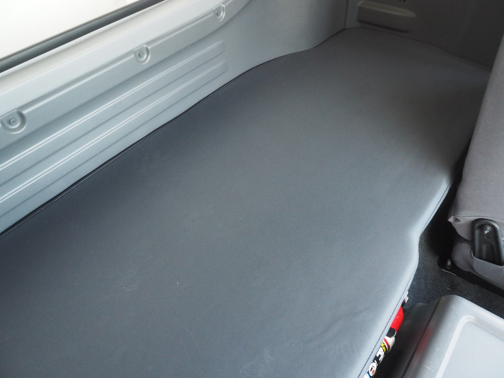 いすゞ フォワード 冷凍バン 中型 TKG-FRR90T2 年式 H29[写真30]