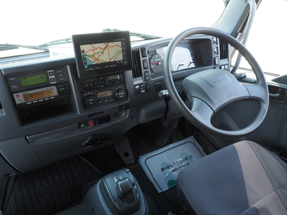 いすゞ フォワード 冷凍バン 中型 TKG-FRR90T2 年式 H29[写真24]