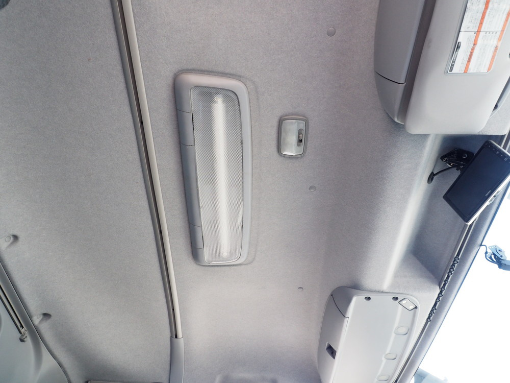 いすゞ フォワード 冷凍バン 中型 TKG-FRR90T2 年式 H29[写真31]