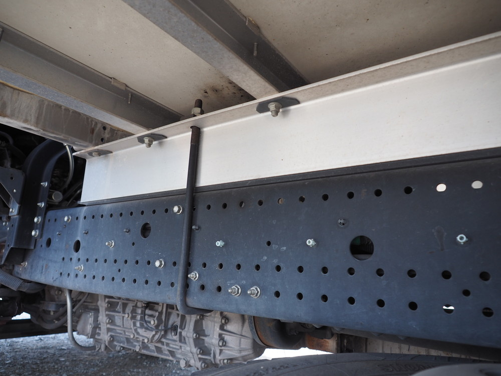 いすゞ フォワード 冷凍バン 中型 TKG-FRR90T2 年式 H29[写真36]