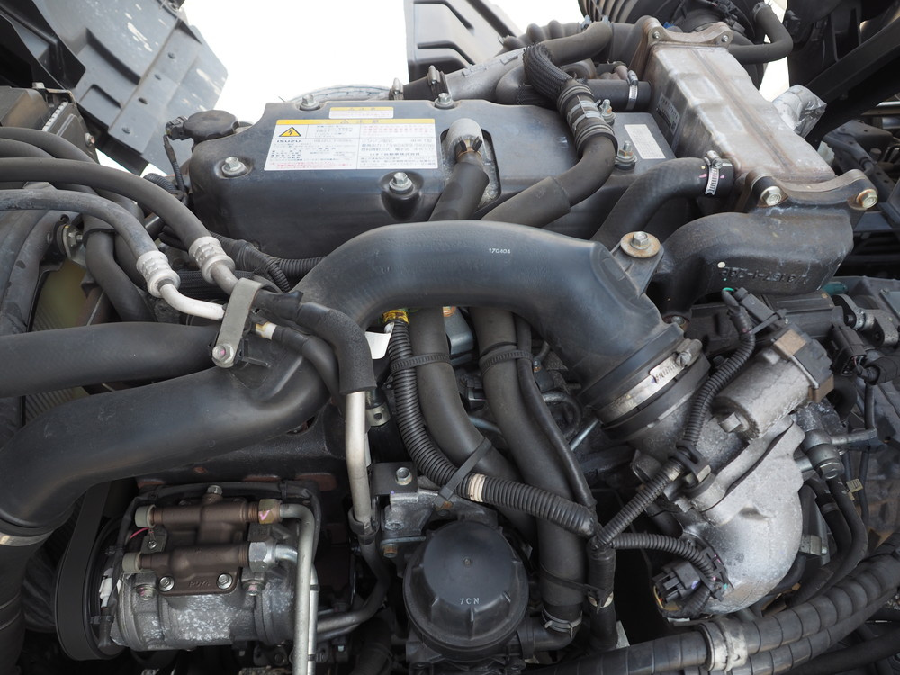 いすゞ フォワード 冷凍バン 中型 TKG-FRR90T2 年式 H29[写真40]