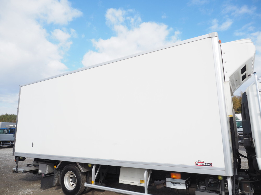 いすゞ フォワード 冷凍バン 中型 TKG-FRR90T2 年式 H29[写真09]