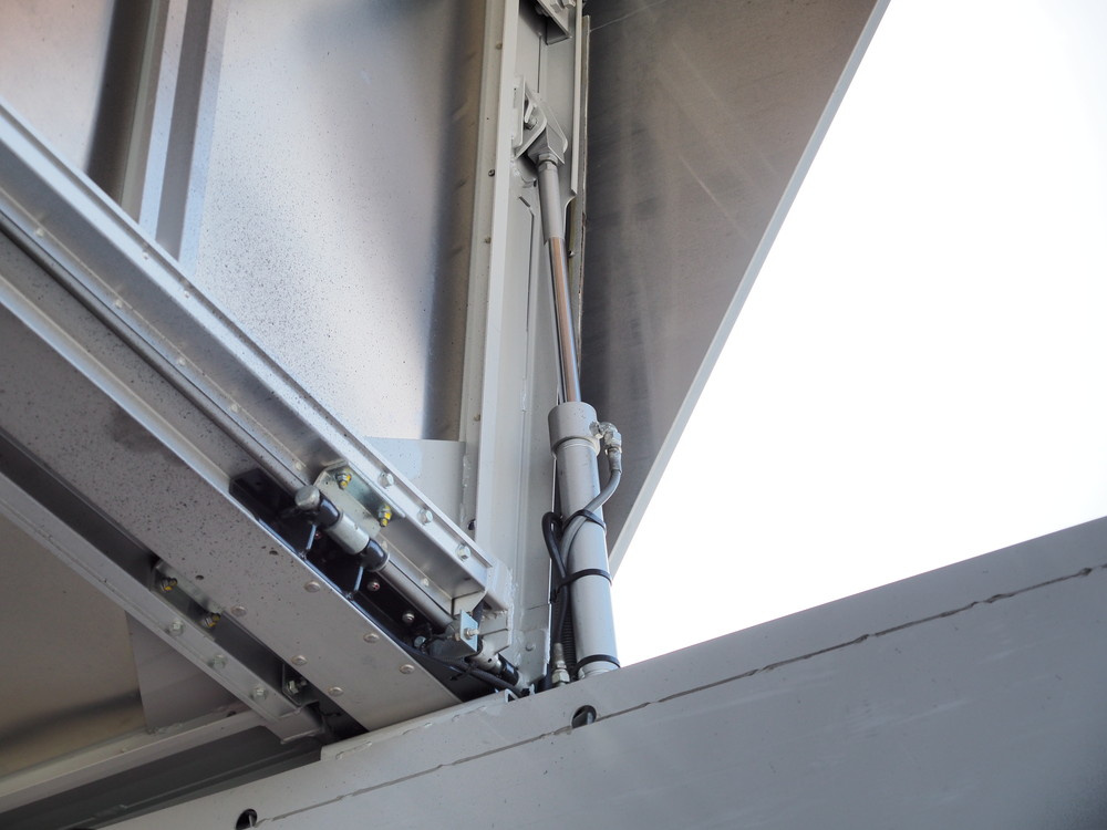 いすゞ フォワード ウイング車 中型 TKG-FRR90T2 年式 H29[写真12]