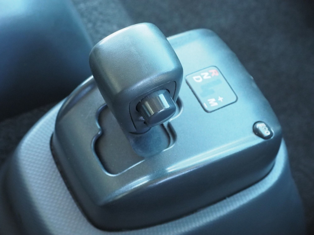 いすゞ フォワード 冷凍バン 中型 TKG-FRR90T2 年式 H26[写真24]