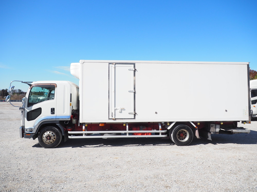 いすゞ フォワード 冷凍バン 中型 TKG-FRR90T2 年式 H26[写真12]