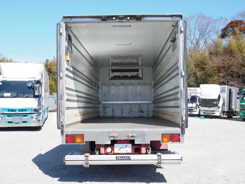 いすゞ フォワード 冷凍バン 中型 TKG-FRR90T2 年式 H26[写真16]