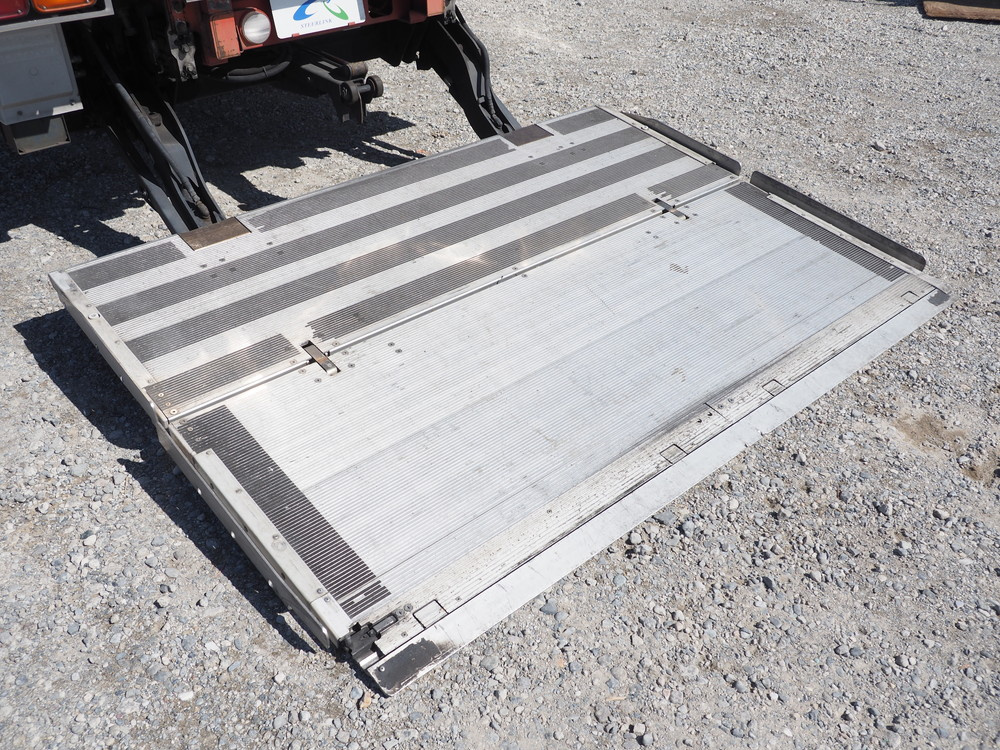 いすゞ フォワード 冷凍バン 中型 TKG-FRR90T2 年式 H26[写真20]