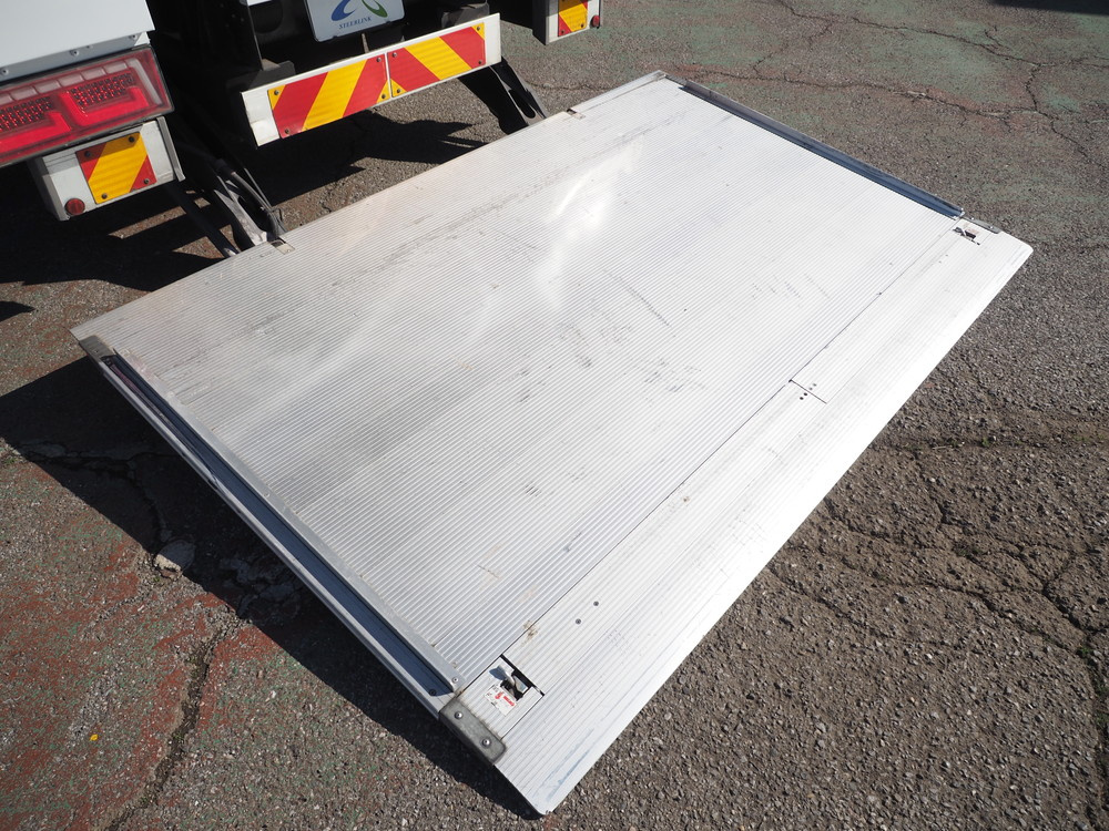 三菱ふそう ファイター ウイング車 中型 TKG-FK61F 年式 H28[写真29]