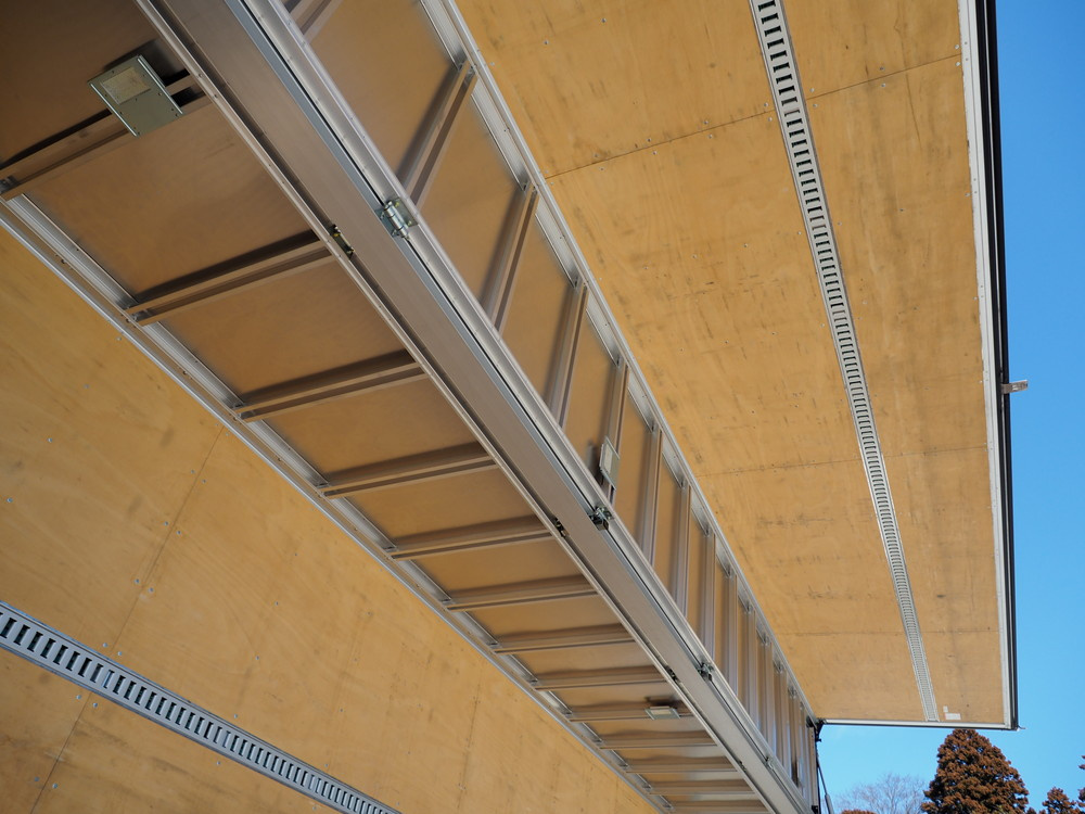 UDトラックス クオン ウイング車 大型 2PG-CG5CA 年式 R1[写真24]