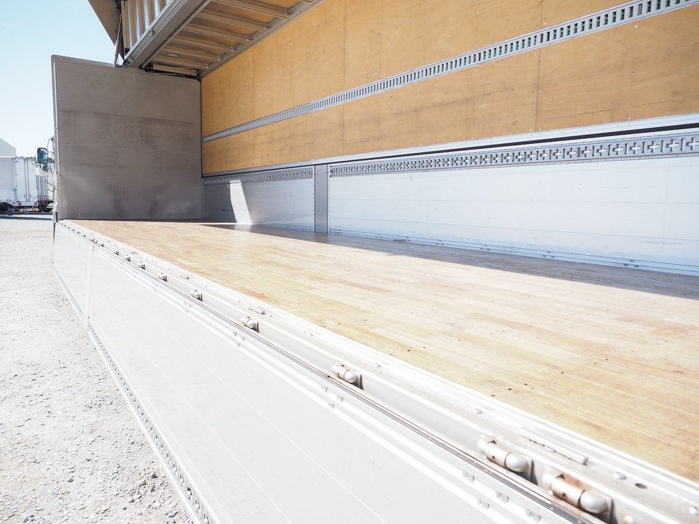 UDトラックス クオン ウイング車 大型 2PG-CG5CA 年式 R1[写真22]