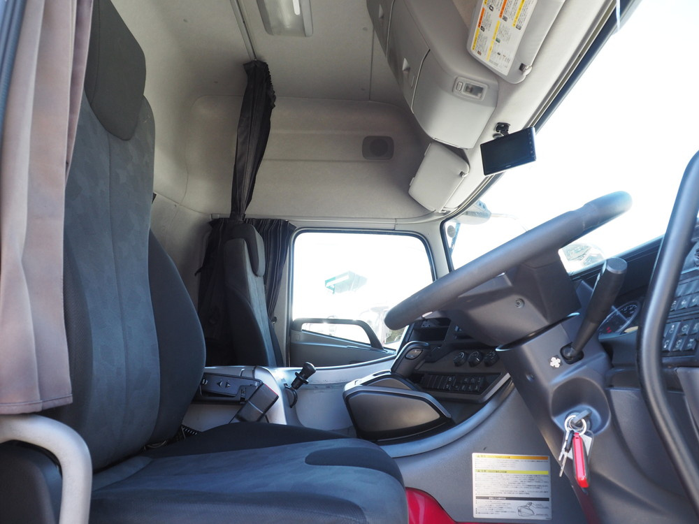 UDトラックス クオン ウイング車 大型 2PG-CG5CA 年式 R1[写真33]