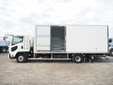 いすゞ フォワード 冷凍バン 中型 TKG-FRR90T2 年式 H29 [写真11]