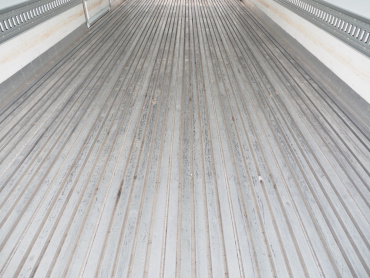 いすゞ フォワード 冷凍バン 中型 TKG-FRR90T2 年式 H29 [写真16]