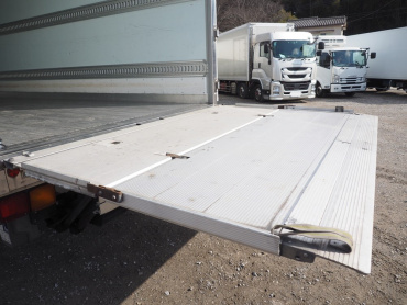 いすゞ フォワード 冷凍バン 中型 TKG-FRR90T2 年式 H29 [写真21]