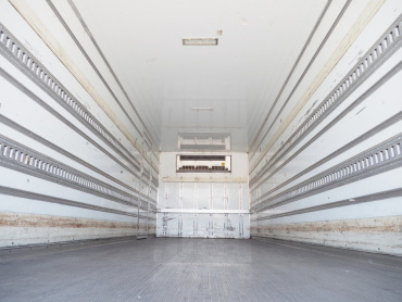 いすゞ フォワード 冷凍バン 中型 TKG-FRR90T2 年式 H26 [写真17]