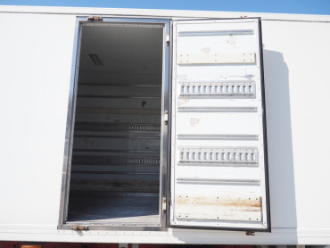 いすゞ フォワード 冷凍バン 中型 TKG-FRR90T2 年式 H26 [写真15]