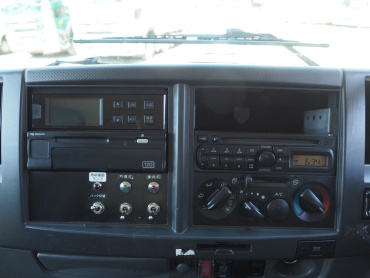 いすゞ フォワード 冷凍バン 中型 TKG-FRR90T2 年式 H26 [写真25]