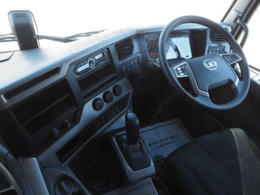 UDトラックス クオン ウイング車 大型 2PG-CG5CA 年式 R1 [写真34]