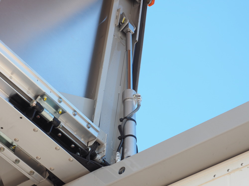 いすゞ フォワード ウイング車 中型 2RG-FRR90T2 年式 H30[写真17]