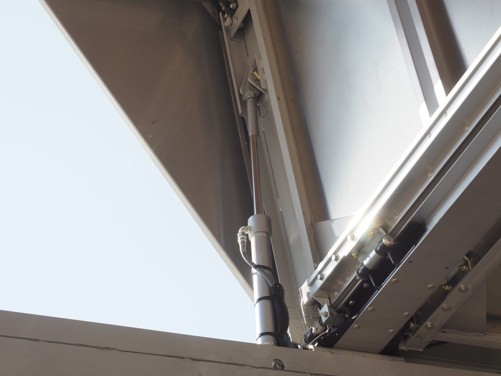 いすゞ フォワード ウイング車 中型 2RG-FRR90T2 年式 H30[写真16]