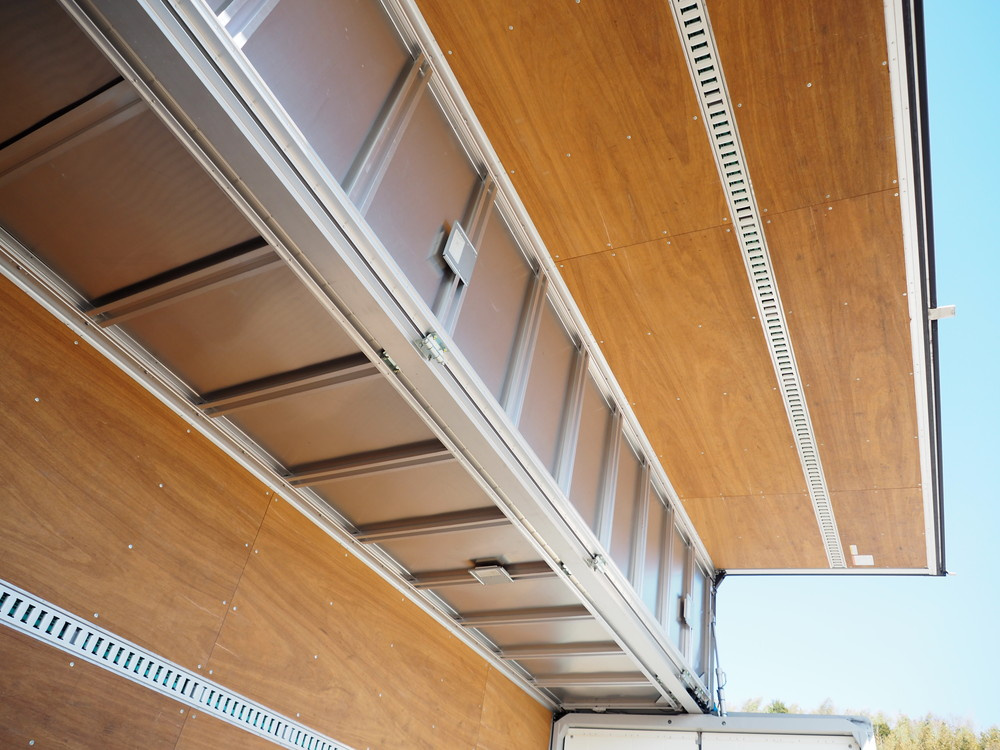 いすゞ フォワード ウイング車 中型 2RG-FRR90T2 年式 H30[写真20]