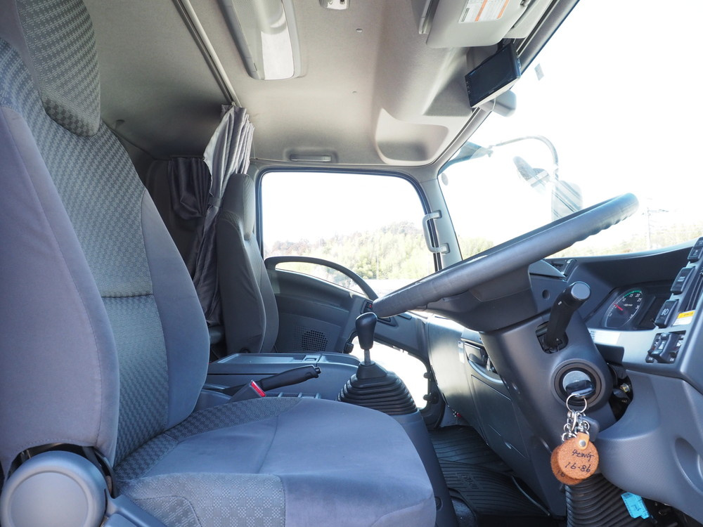 いすゞ フォワード ウイング車 中型 2RG-FRR90T2 年式 H30[写真31]