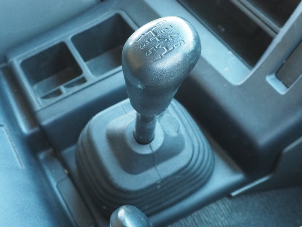 いすゞ ギガ ウイング車 大型 QKG-CYJ77A 年式 H26[写真35]