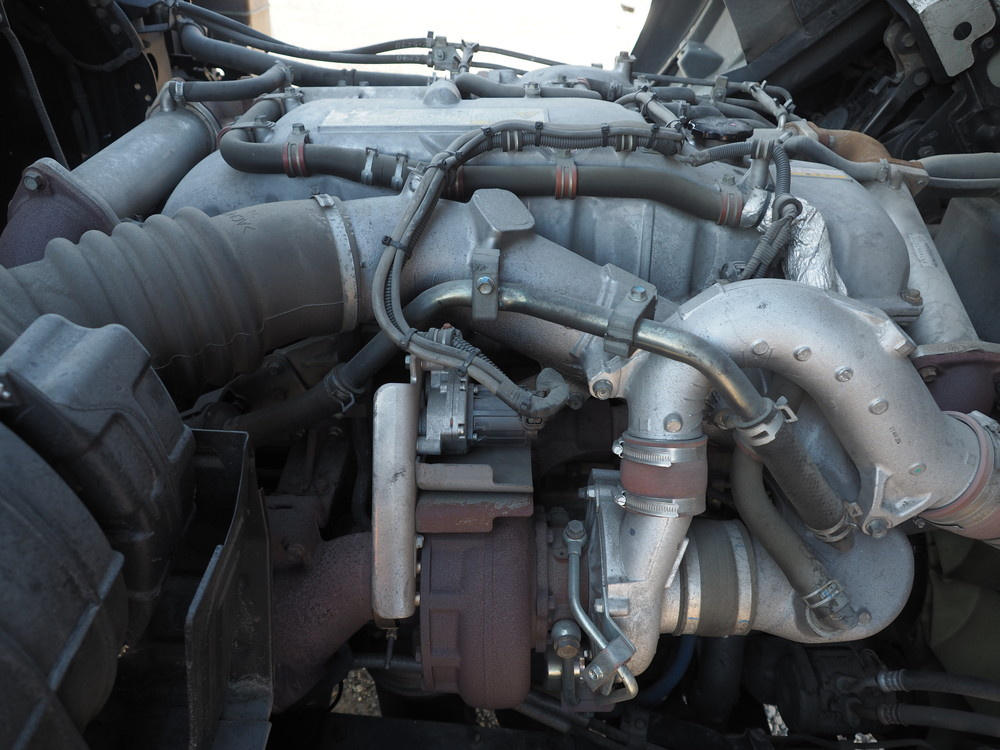 いすゞ ギガ ウイング車 大型 QKG-CYJ77A 年式 H26[写真46]