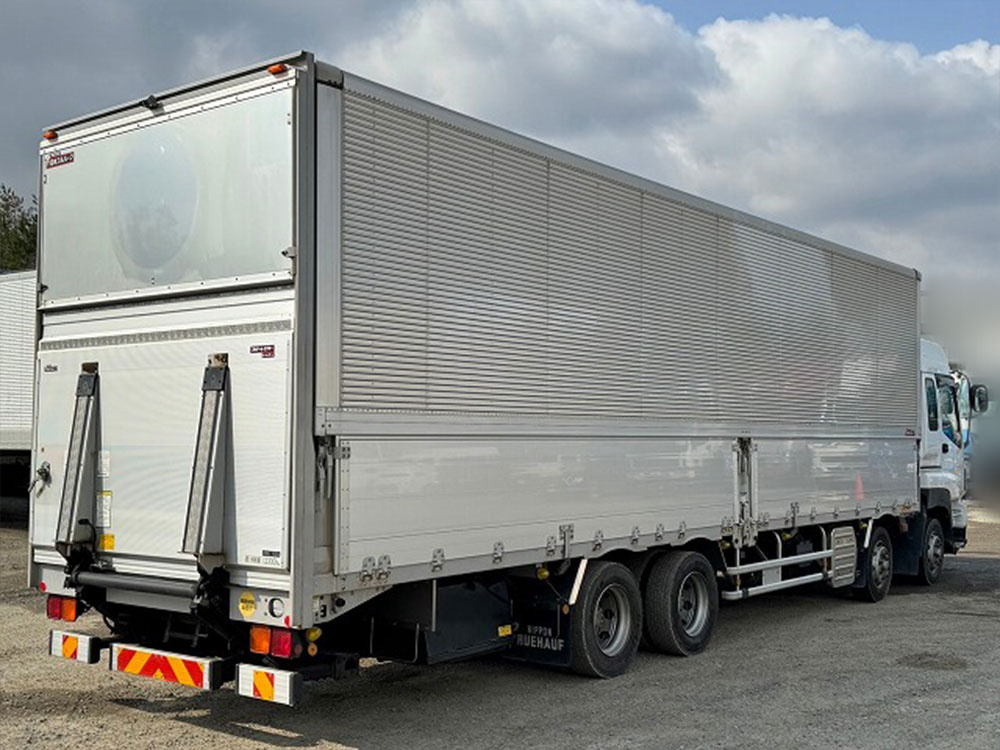 いすゞ ギガ ウイング車 大型 QKG-CYJ77A 年式 H27[写真02]