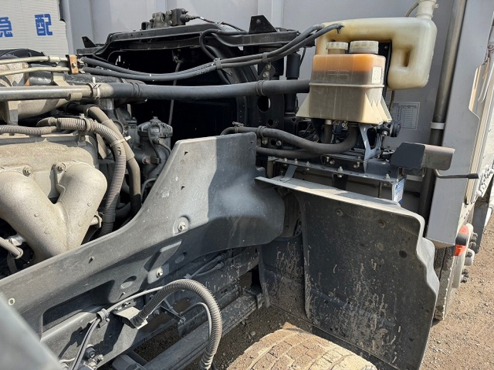 いすゞ ギガ ウイング車 大型 QKG-CYJ77A 年式 H27[写真31]