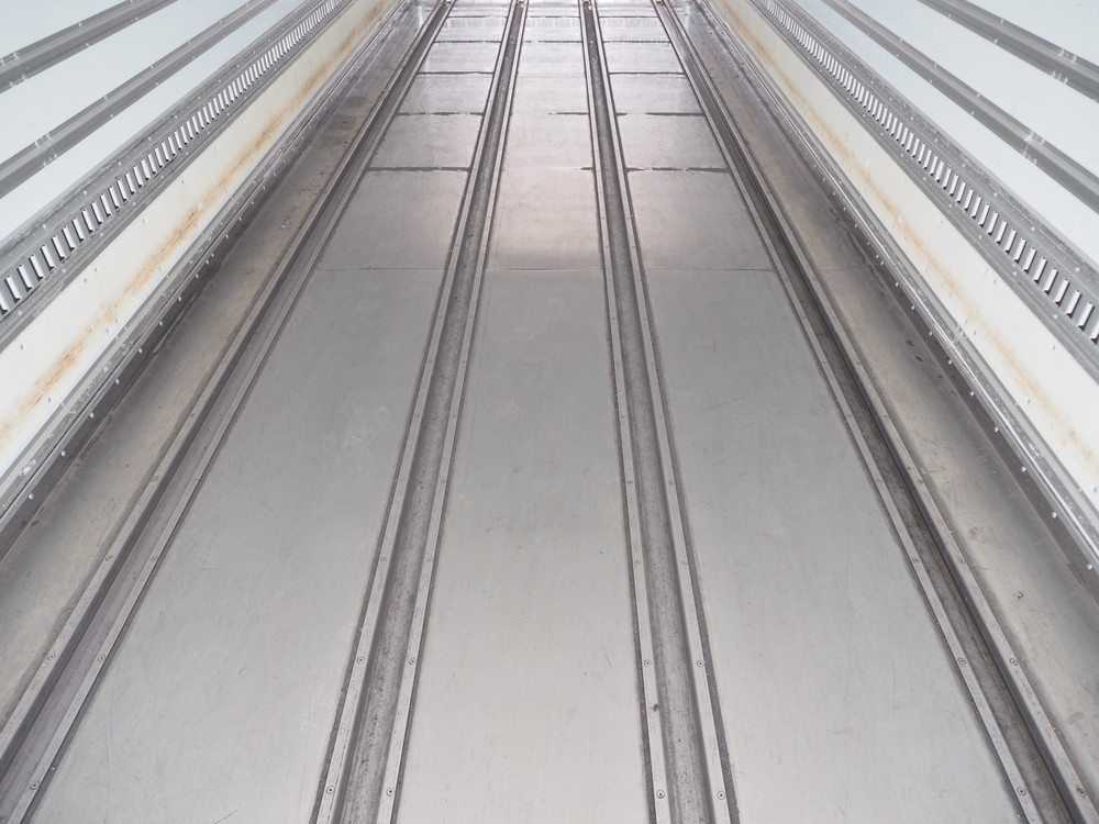 いすゞ ギガ 冷凍バン 大型 QPG-CYJ77B 年式 H30[写真16]