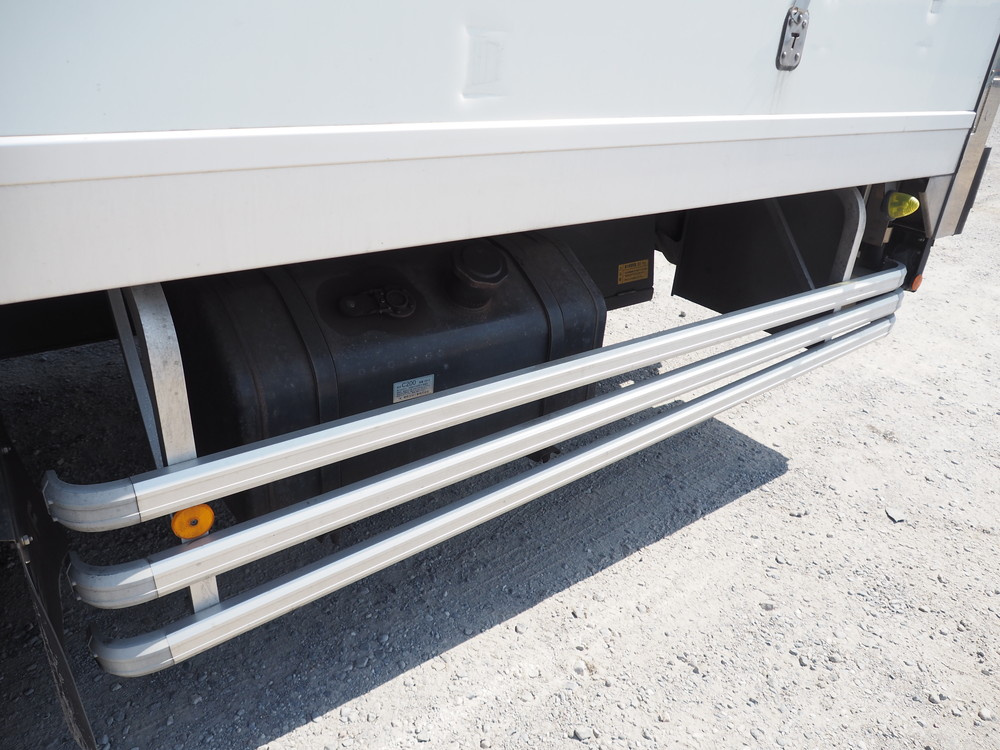 いすゞ ギガ 冷凍バン 大型 QPG-CYJ77B 年式 H30[写真12]