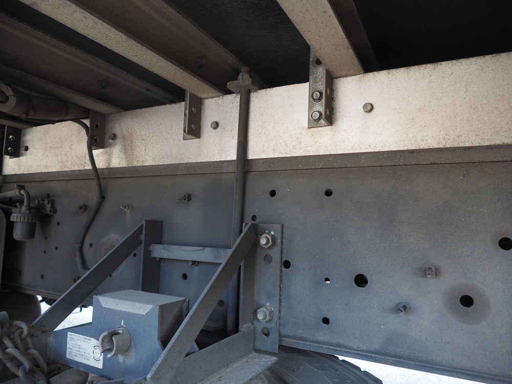 いすゞ ギガ 冷凍バン 大型 QKG-CYJ77A 年式 H26[写真28]