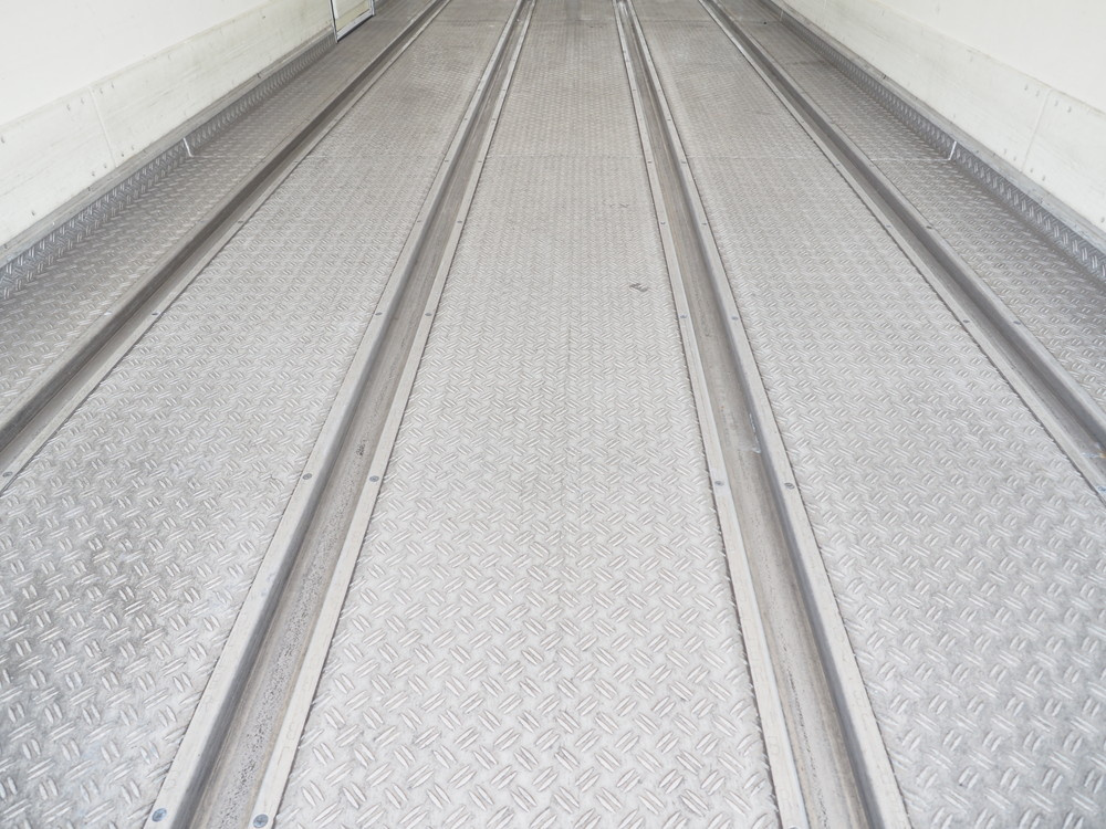 いすゞ フォワード 冷凍バン 中型 TKG-FRR90T2 年式 H28[写真16]