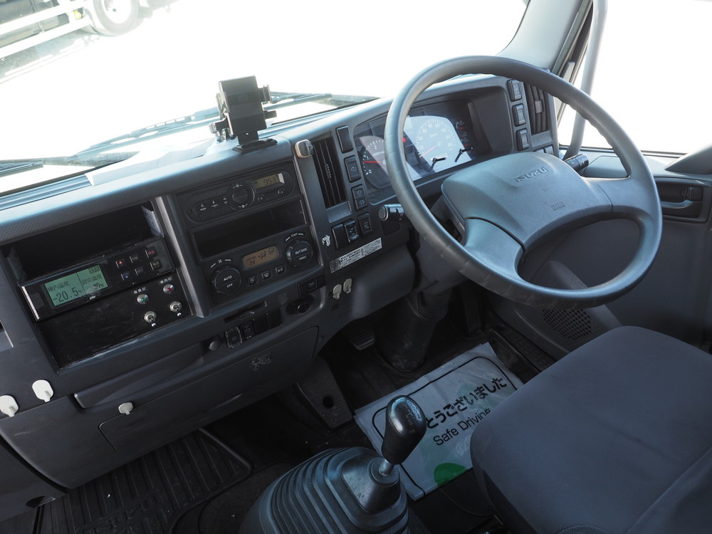 いすゞ フォワード 冷凍バン 中型 TKG-FRR90T2 年式 H28[写真22]