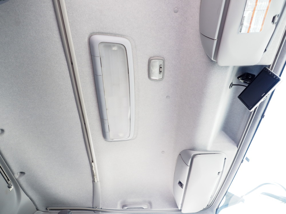 いすゞ フォワード 冷凍バン 中型 TKG-FRR90T2 年式 H28[写真28]