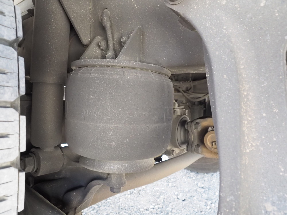 いすゞ フォワード 冷凍バン 中型 TKG-FRR90T2 年式 H28[写真33]