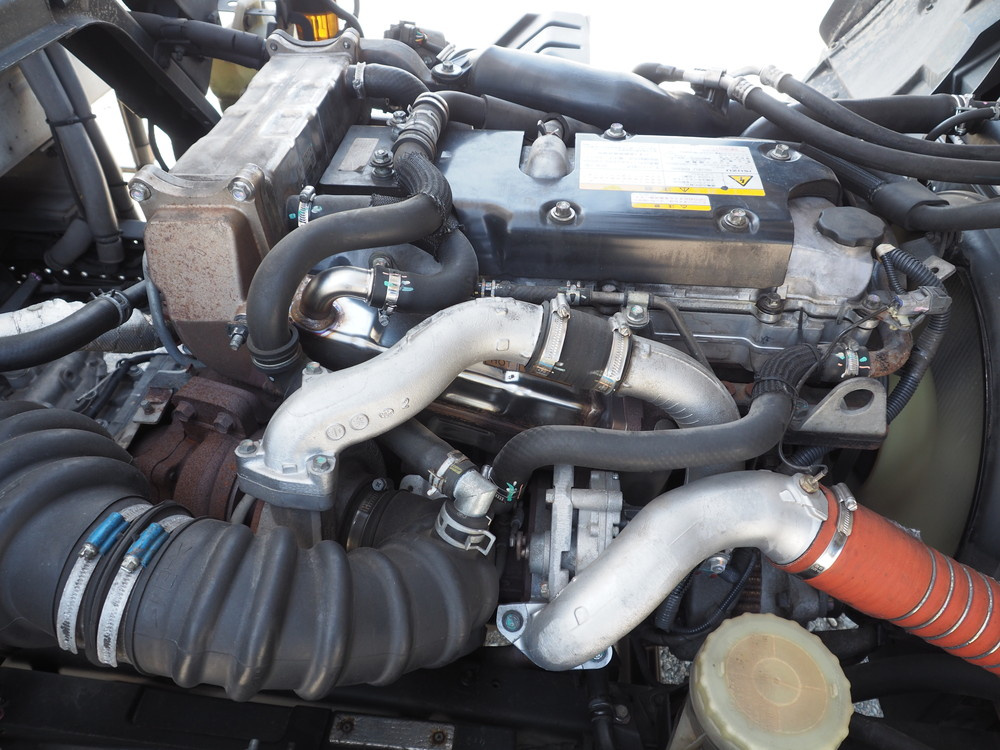 いすゞ フォワード 冷凍バン 中型 TKG-FRR90T2 年式 H28[写真37]