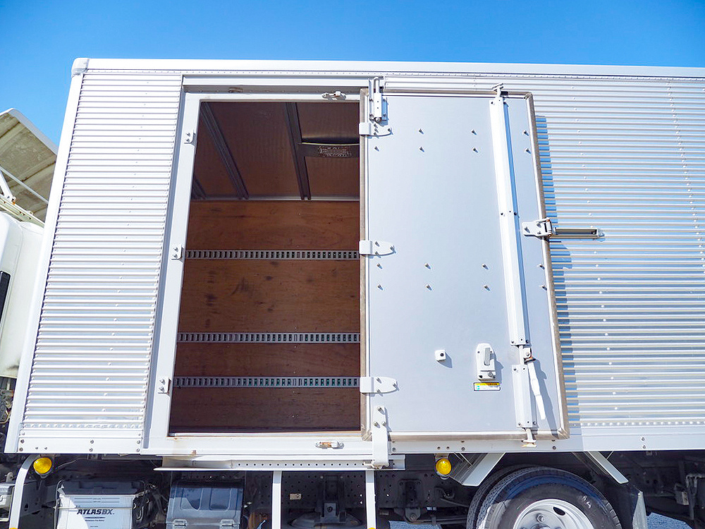 いすゞ エルフ バン車 小型 TRG-NPR85AN 年式 H27[写真12]