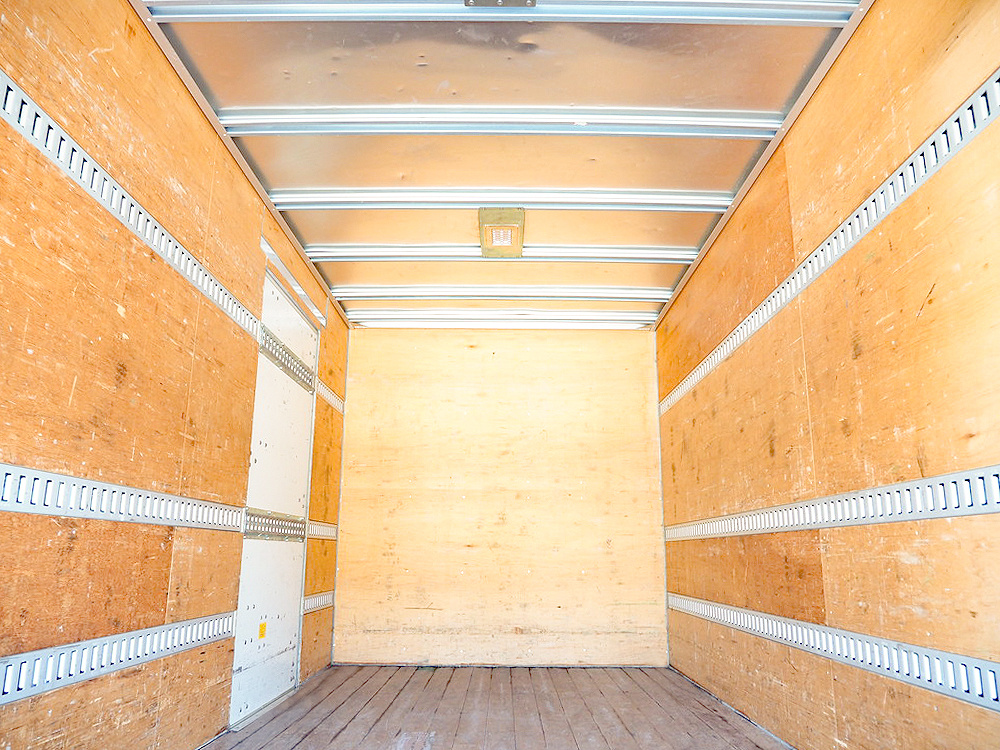 いすゞ エルフ バン車 小型 TRG-NPR85AN 年式 H27[写真14]