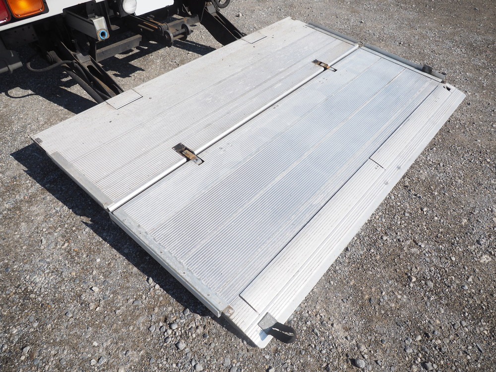 いすゞ フォワード ウイング車 中型 2RG-FRR90T2 年式 H30[写真27]