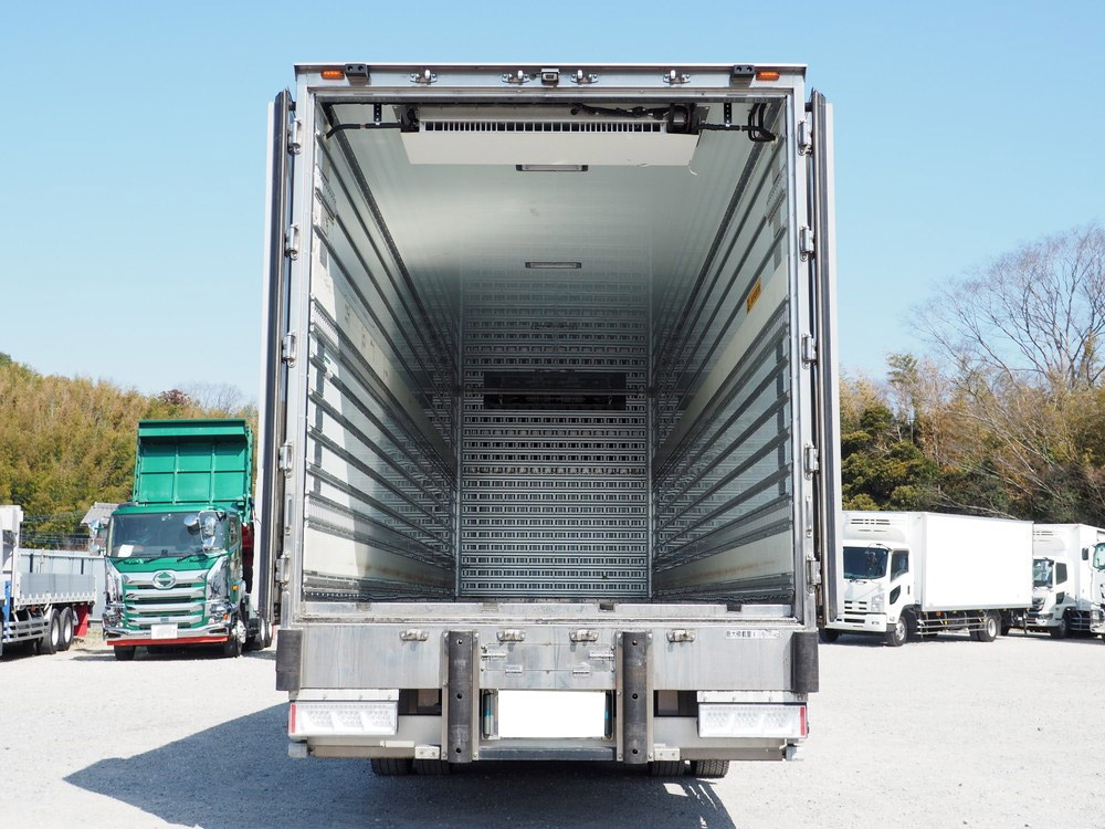 いすゞ ギガ 冷凍バン 大型 QPG-CYJ77B 年式 H30[写真14]