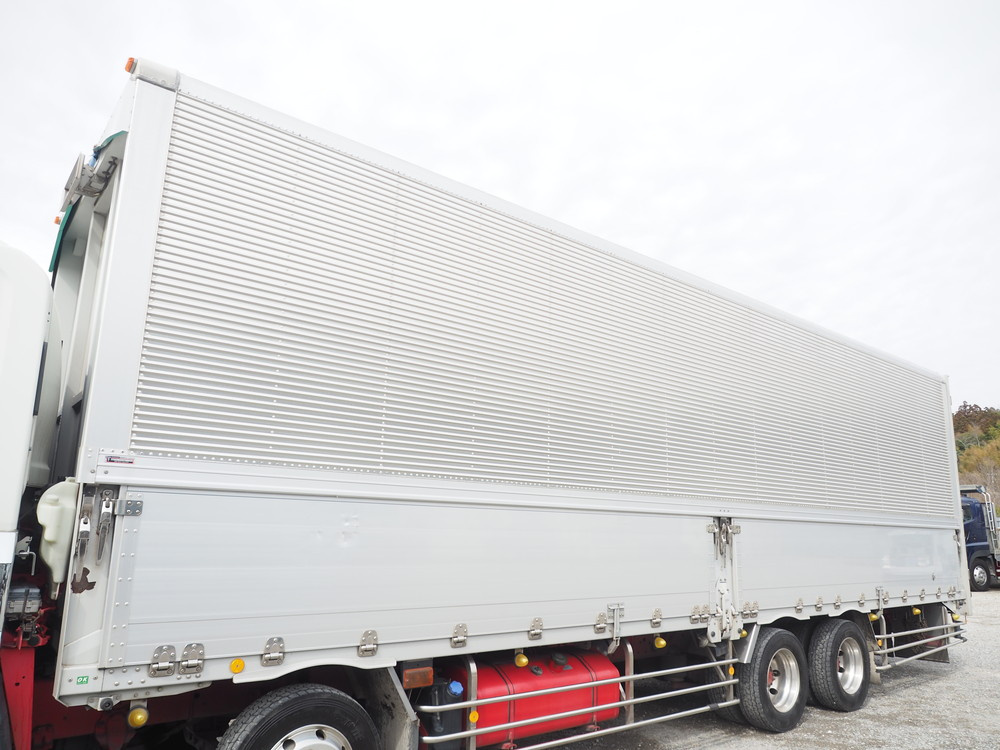 いすゞ ギガ ウイング車 大型 QPG-CYJ77B 年式 H28[写真21]