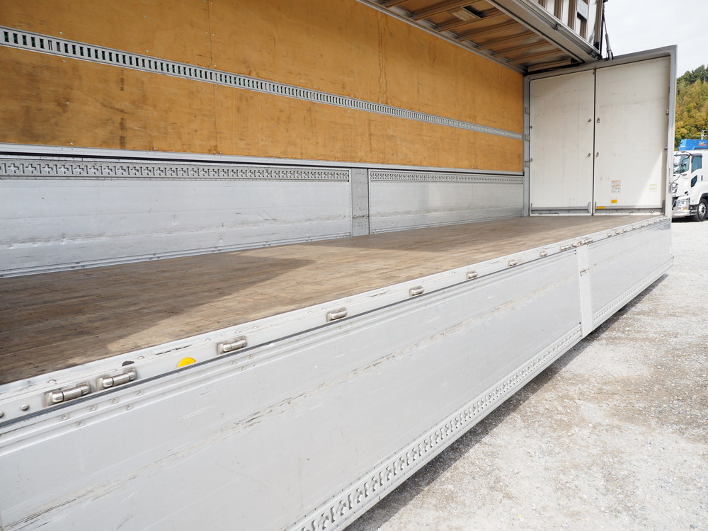 いすゞ ギガ ウイング車 大型 QPG-CYJ77B 年式 H28[写真28]