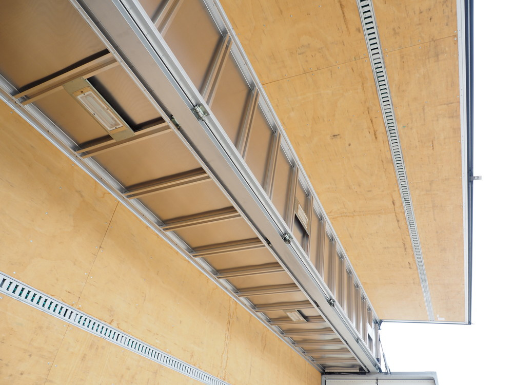 いすゞ ギガ ウイング車 大型 QPG-CYJ77B 年式 H28[写真29]